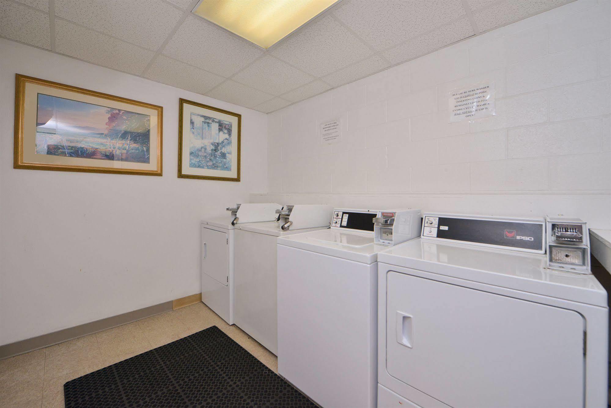 Days Inn By Wyndham Doswell \/ Kings Dominion Area Bagian luar foto