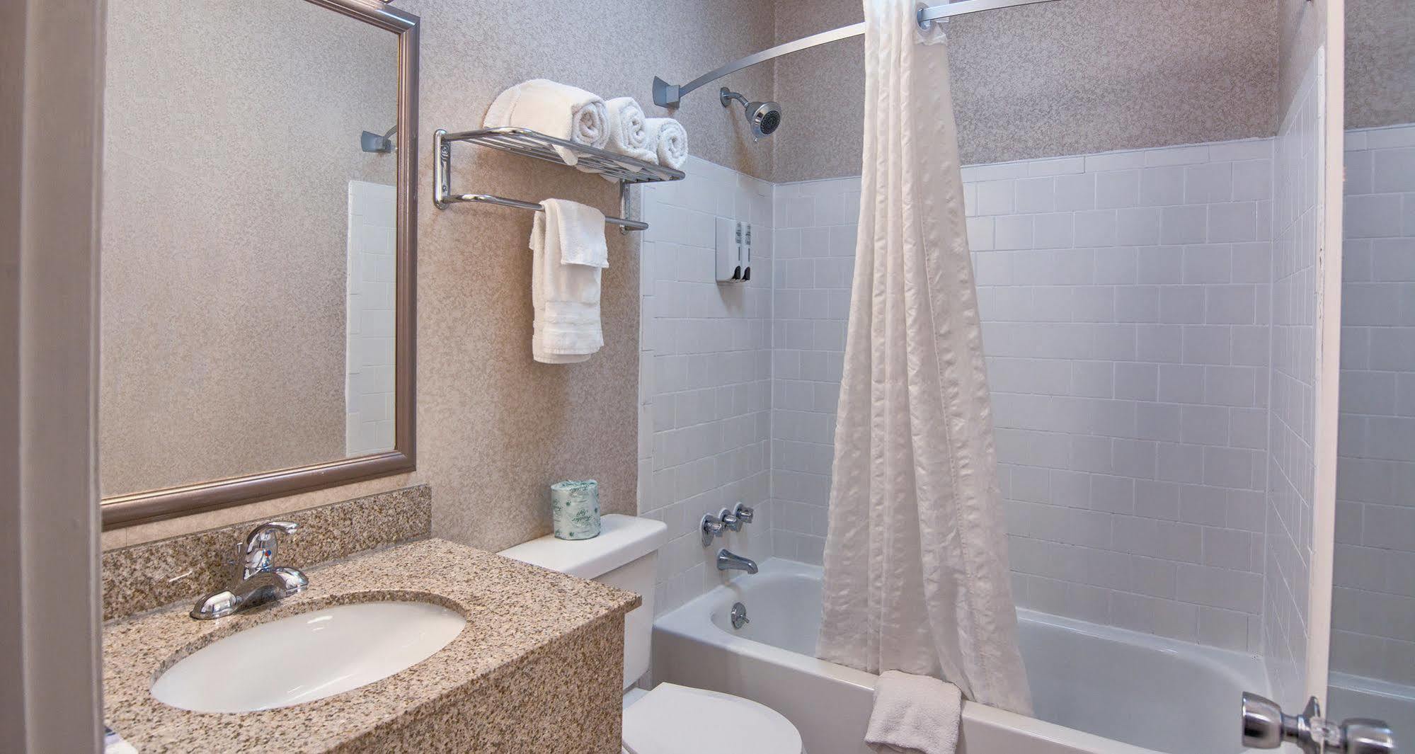 Days Inn By Wyndham Doswell \/ Kings Dominion Area Bagian luar foto